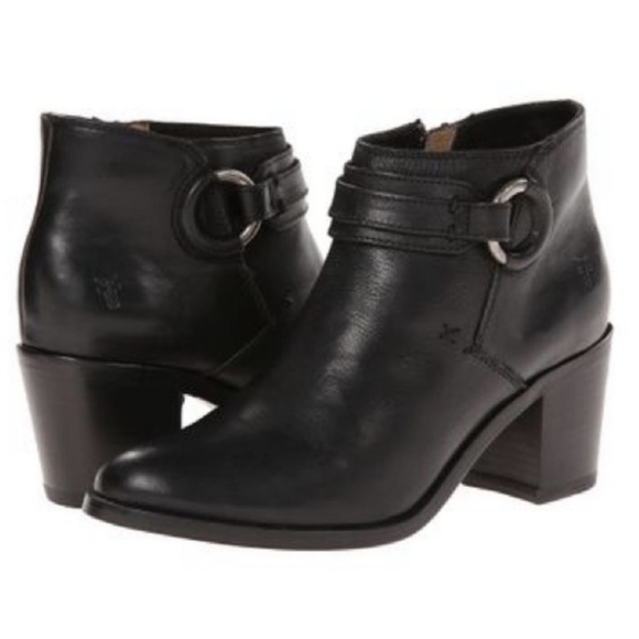 Frye Janis Ring Short Leather Bootie Black 9 - Picture 1 of 13
